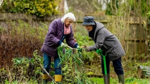 AgePositiveGardening_AgeWithoutLimits